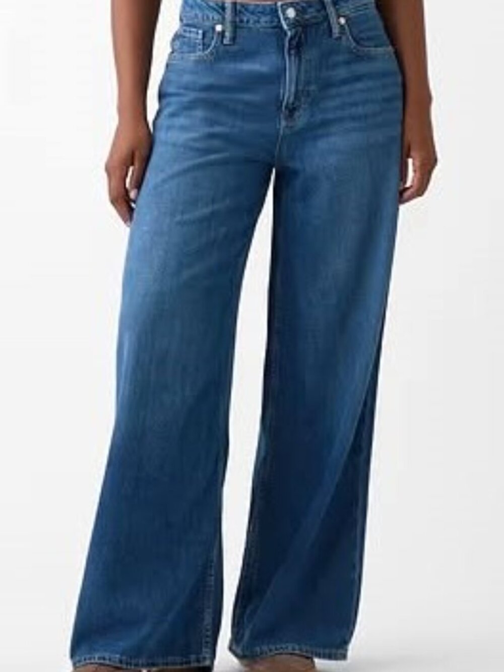 Gap Curvy Mid Rise UltraSoft Baggy Jeans, Size 16 Short, Color Medium Wash - Picture 3 of 9